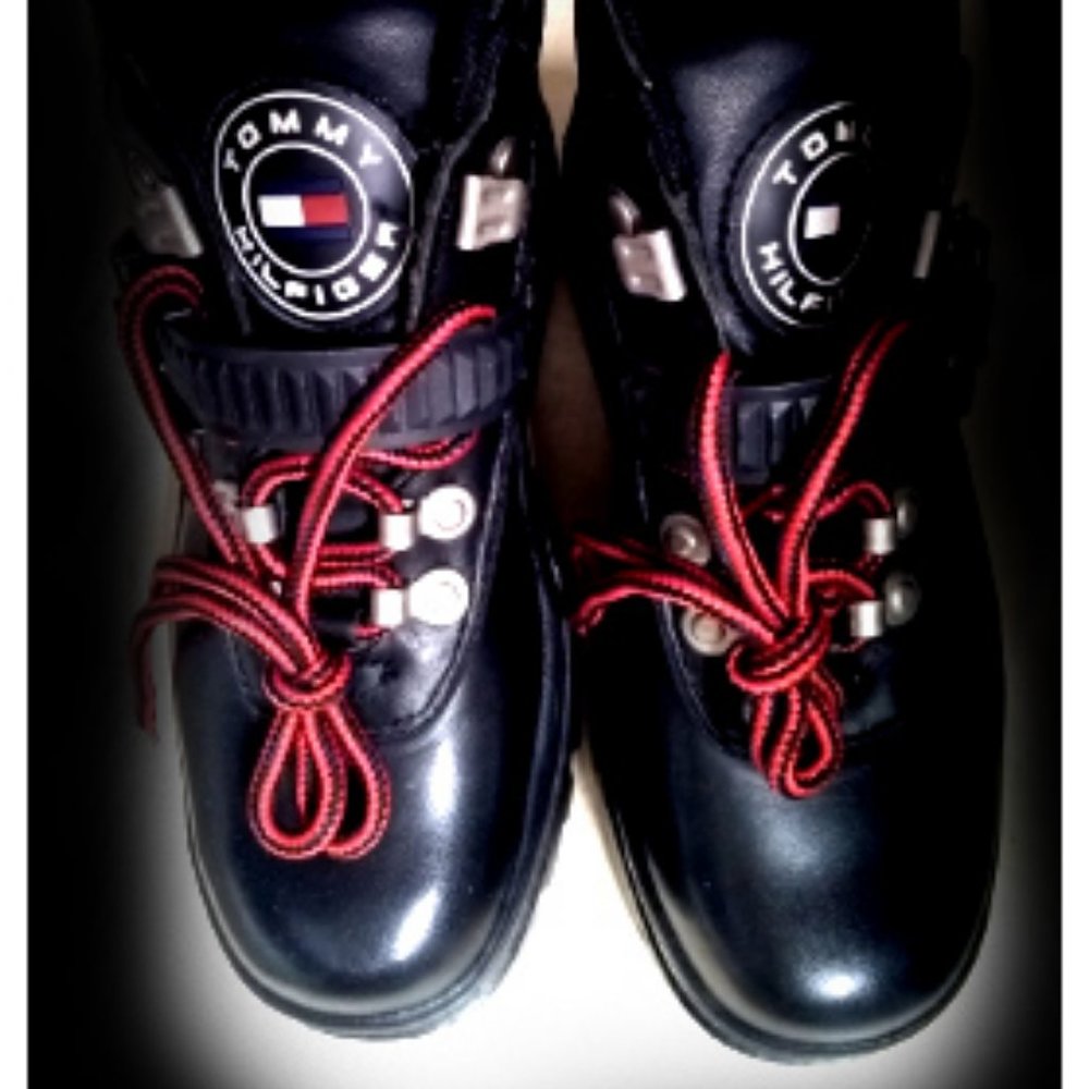 New Women's Tommy Hilfiger Very Fashionable Ankle Boots, 5.5